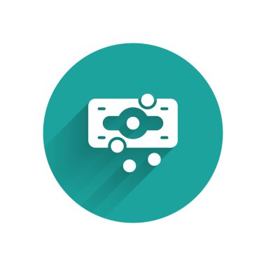 White Stacks kağıt para ikonu uzun gölgeli izole. Para desteleri. Para birimi. Yeşil daire düğmesi. Vektör.