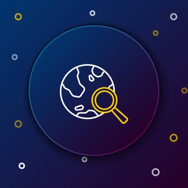 Mavi arka planda izole edilmiş dünya ikonu olan çizgi büyüteç. Dünyayı analiz ediyorum. Küresel arama işareti. Renkli taslak konsepti. Vektör