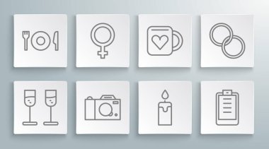 Şampanya kadehi cinsiyet sembolü foto kamera yanan mum pano kahve fincanı kalp alyansları ve çatal bıçak ikonu. Vektör.