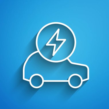 Beyaz çizgi elektrikli araba ve elektrik kablosu şarj ikonu mavi arka planda izole edildi. Yenilenebilir ekolojik teknolojiler. Uzun gölge. Vektör