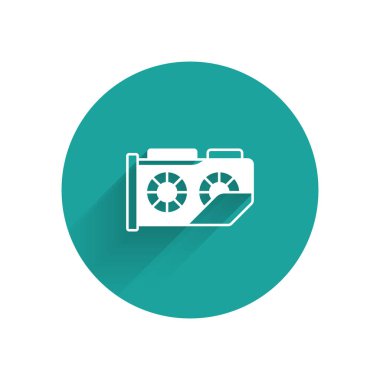Beyaz Video Grafik Kart simgesi uzun gölge arkaplanı ile izole edildi. Yeşil daire düğmesi. Vektör
