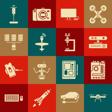 Drone, Motherboard, Motion sensörü, Smart Tv, UAV, Server, Data, Web sunucusu, şırınga ve Microscope simgesini ayarla. Vektör