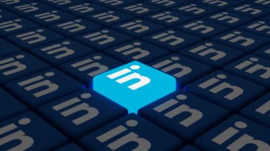 Melitopol, Ukrayna - 25 Temmuz 2024: LinkedIn logo simgesi küp şeklinde izole edildi. Linkedin iş odaklı bir sosyal ağ hizmetidir. Sosyal medya.