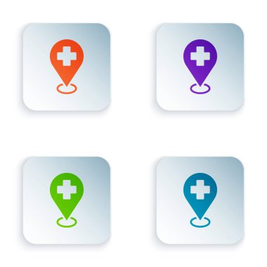 Beyaz arkaplanda hastane simgesi olan renkli tıbbi harita işaretçisi. Kare düğmelere renkli simgeleri yerleştir. Vektör.