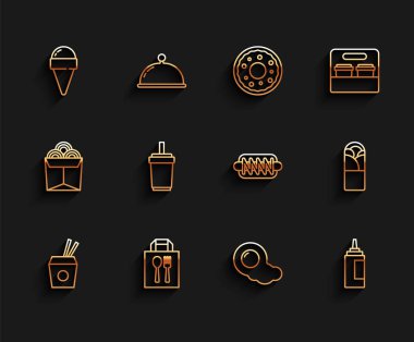Hazır Asya eriştesi ve çubukları, çevrimiçi sipariş teslimatı, dondurma külahı, çırpılmış yumurta, sos şişesi, samanlı kağıt bardak, Doner kebap ve Hotdog sandviç ikonu. Vektör