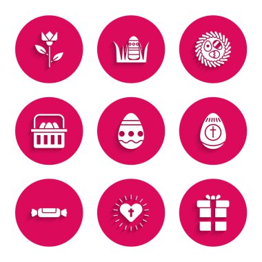 Paskalya yumurtası Hıristiyan haçı ve kalp hediye kutusu sepetini hasır yuvada paskalya yumurtası ve çiçek lale ikonu ile ayarla. Vektör.