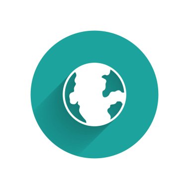 Beyaz Dünya küre simgesi uzun gölge arkaplanı ile izole edilmiş. Dünya ya da Dünya işareti. Küresel internet sembolü. Geometrik şekiller. Yeşil daire düğmesi. Vektör.