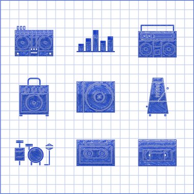 CD ya da DVD diski Retro ses kaseti VHS video Metronome ve sarkaçlı Davul Gitar amplifikatörü ev stereo iki hoparlörü ve DJ uzaktan kumandasını müzik simgesini çalmak ve karıştırmak için ayarla. Vektör.