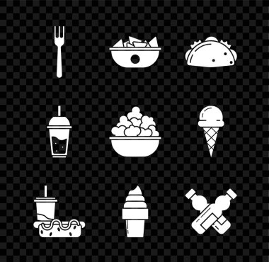 Çatallı nachos 'u tortilla bardağıyla birlikte Taco' ya koyun. Pipet içip sosisli dondurma külahı yapın. Bir şişe limonata ve patlamış mısır kasesi ikonu koyun. Vektör.