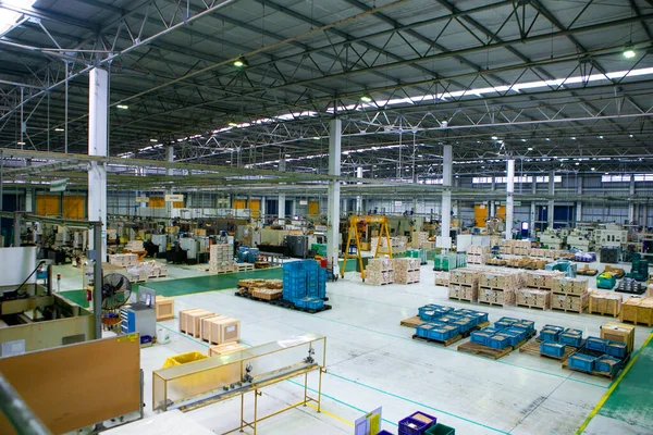 Factory Walkway Machine Processing Metal Part Car Warehouse Store Keep — Stock Photo, Image