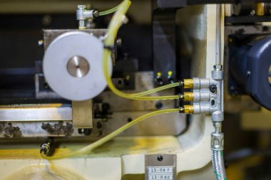 Bir makine ekipmanı. Üretimde mekanik bölüm.