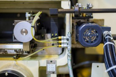 Bir makine ekipmanı. Üretimde mekanik bölüm.