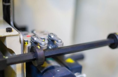 Bir makine ekipmanı. Üretimde mekanik bölüm.