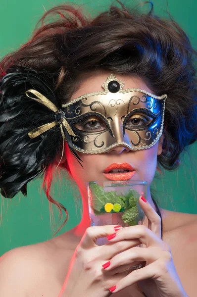 Mulher Com Máscara Carnaval Colorido — Fotografia de Stock
