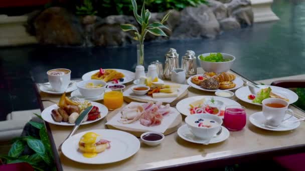 Table Full Various Fresh Food Luxury Modern Restaurant Hotel Delicious — Vídeos de Stock