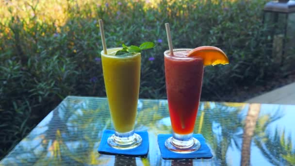 Restaurant Table Assortment Fresh Cocktails Including Papaya Mango Drink Fresh — Stock Video