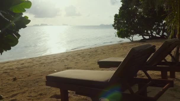 Göz Kamaştırıcı Deniz Plajı Manzaralı Güzel Bir Tropikal Ada Gündoğumu — Stok video