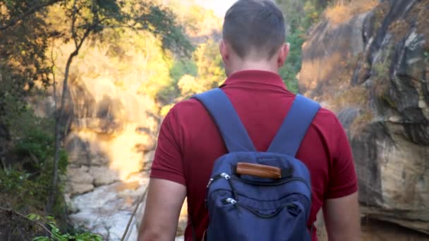 Happy Young Man Backpack Travel Mountains Finish Track Happily Raise — Stock Video
