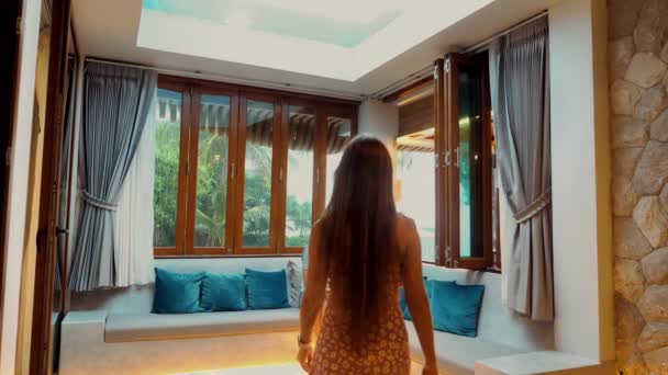 Intimate Moment Couple Romantic Holiday Honeymoon Tropical Resort Woman Walking — Stock Video