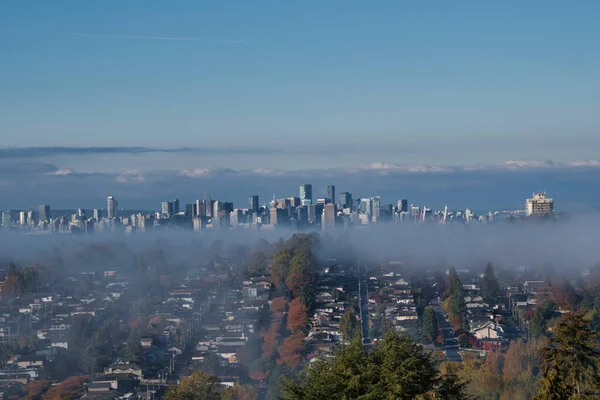 Vancouver Ciudad Parcialmente Cubierta Por Niebla Mañana Invierno Canadá —  Fotos de Stock