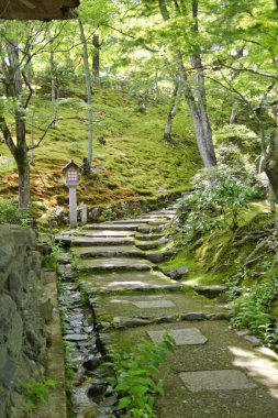 Jojakko-ji tapınağının merdivenleri. Kyoto Japonya
