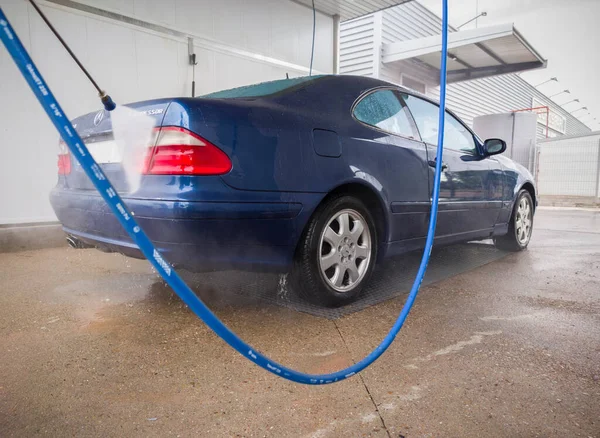 Lavar Com Pressão Mercedes Benz Clk 320 Jato Água Apontando — Fotografia de Stock