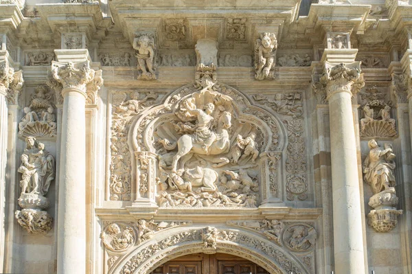 Rzeźba Pogromcy Wrzosowisk Jakuba Klasztor San Marcos Leon Hiszpania Dwunastowieczny — Zdjęcie stockowe