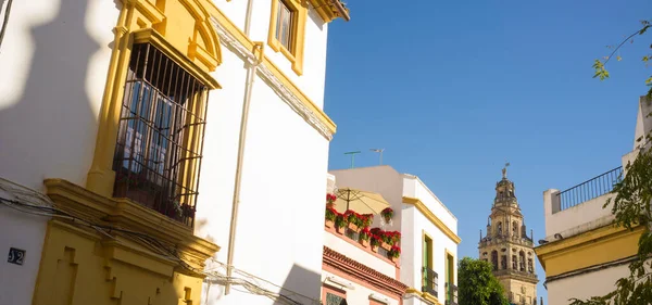 Cordoba Historic Quarter Overview Andalusia Spain Yellow Balcony Wrought Iron — Stock Photo, Image