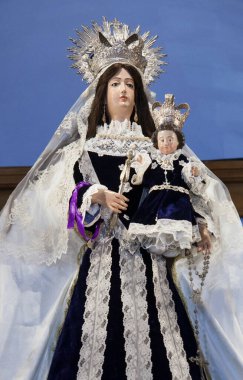 Fuente del Arco - İspanya - 1 Kasım 2022: Ara Leydimiz Fuente del Arco, İspanya. 