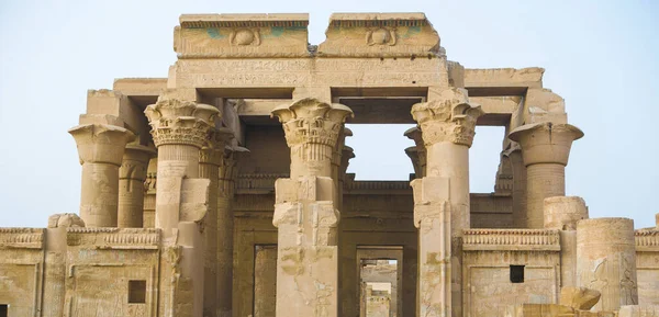 埃及阿斯旺省Kom Ombo的Sobek和Horus圣殿 双入口 — 图库照片