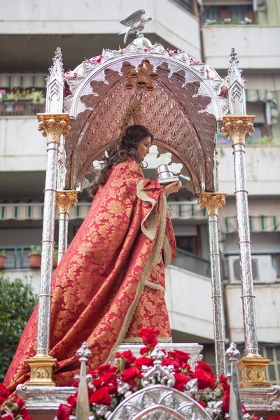 スペインのメリダ 2022年12月10日 メリダのユーラリア行列 殉教者はスペインのメリダ市で献身的に崇拝されました — ストック写真