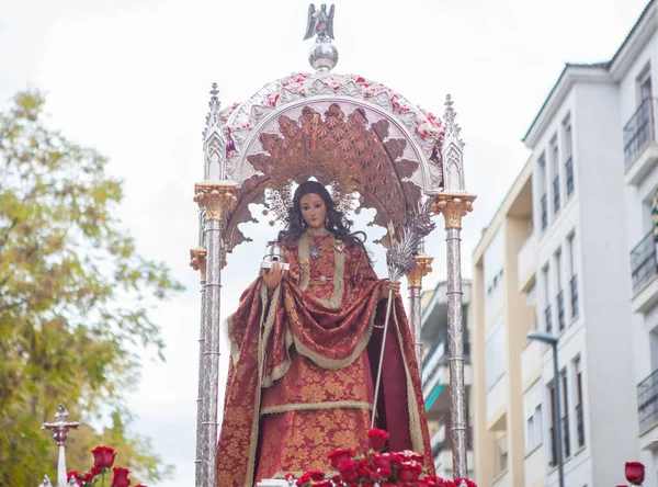 スペインのメリダ 2022年12月10日 メリダのユーラリア行列 殉教者はスペインのメリダ市で献身的に崇拝されました — ストック写真