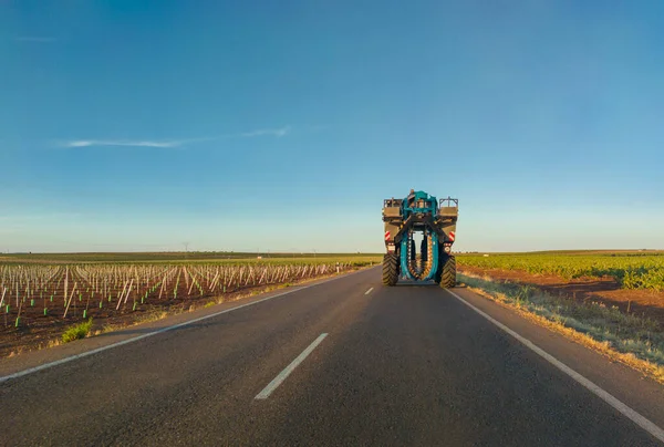 Grape Harvester Driving Rural Road Vineyards Region Tierra Barros Famous — Stock Photo, Image