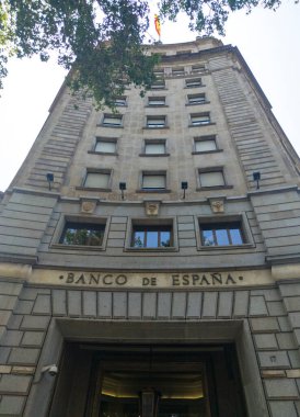 Barselona, İspanya - 27 Haziran 2023: İspanya Bankası 'nın Barselona genel merkezi. İspanya 'da ulusal bir merkez bankasının işlevlerine sahip kamu hukuku varlığı