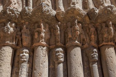 Santiago Kilisesi, Puente La Reina, Navarre, Romanesque Portico