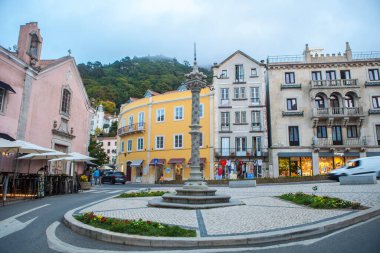 Sintra Cumhuriyet Meydanı, Portekiz. Büyük Lizbon Bölgesi 'nin başlıca turizm beldesi