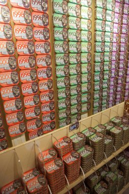 Sintra, Portekiz, 8 Ağustos 2024: Sardinha Portuguesa mağazası, Sintra, Portekiz. Sardinha balık konservesi ünlü dükkan