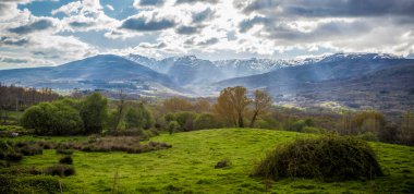 Alto Tormes Bölgesi Dağları manzarası. Umbrias, Avila, Kastilya ve Leon, İspanya