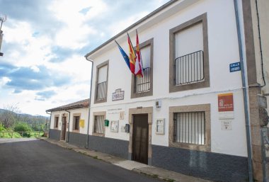 Umbrias, Avila - 1 Mayıs 2025: Umbrias Belediye Binası, Avila, Kastilya ve Leon, İspanya