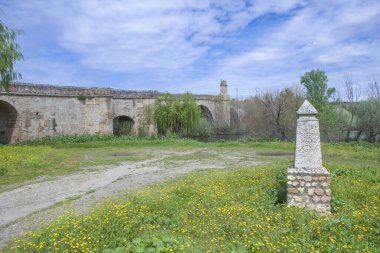Jerte Nehri, Galisteo, Caceres, İspanya 'yı kapsayan ortaçağ köprüsü