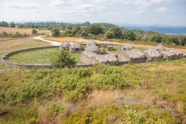 Celanova, Hillfort 'u yeniden inşa etti. Galiçya Castro canlandırma alanı, Celanova, Orense, Galiçya, İspanya
