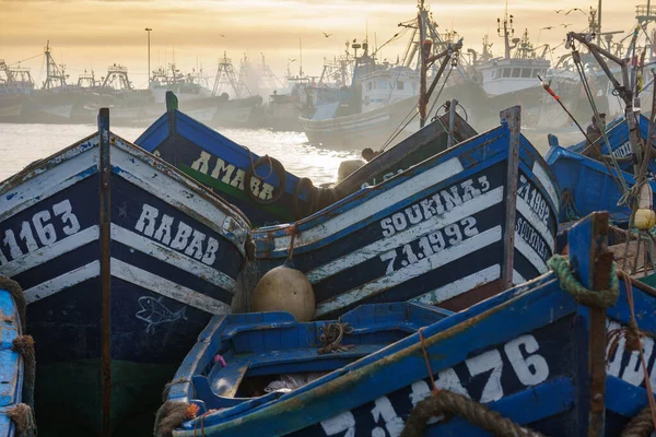 Марокко Сувейра Типичные Синие Рыбацкие Лодки Пришвартованные Порту — стоковое фото