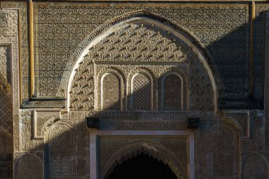 Fas 'ta. Fez. Medersa Bou inania, Merinid Hanedanı döneminde Sultan Abou 'Inan Faris için 1350 ile 1355 yılları arasında inşa edilmiştir..