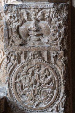 Hindistan. Rajasthan. Chittorgarh. Chittor Kalesi. Bir Bas rahatlamasının ayrıntıları