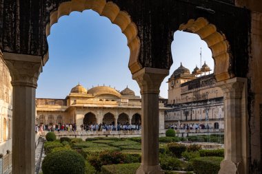 Hindistan. Rajasthan. Jaipur. Amber Kalesi. Atari salonu ve avlu kalenin içinde