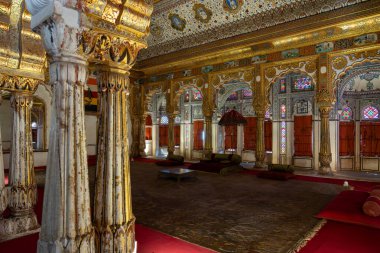 Hindistan. Rajasthan Eyaleti. Jodhpur. Mehrangarh Kalesi (Rathore Rajput kraliyet hükümdarlarının tarihi kalesi. Phool Mahal (Çiçekler Sarayı))