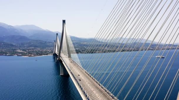 Yunanistan Peloponese Bağlayan Charilaos Trikoupis Rio Antirio Köprüsü Olarak Bilinen — Stok video