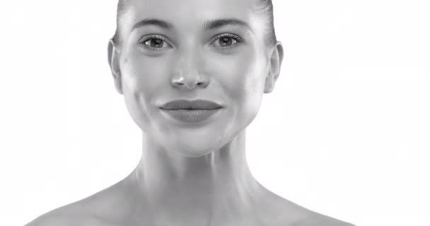 Portrait Expressif Noir Blanc Capturant Sourire Serein Une Jeune Femme — Video