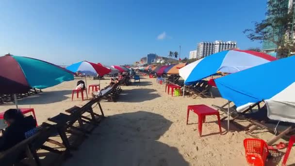 Вунгтау Єтнам Лютого 3024 Року Переповнені Люди Купаються Пляжі Відпочинку — стокове відео