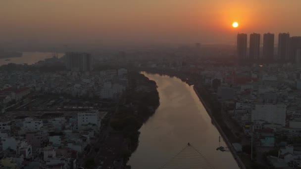 Vista Aérea Cidade Chi Minh Vietnã Nascer Sol Barco Movendo — Vídeo de Stock